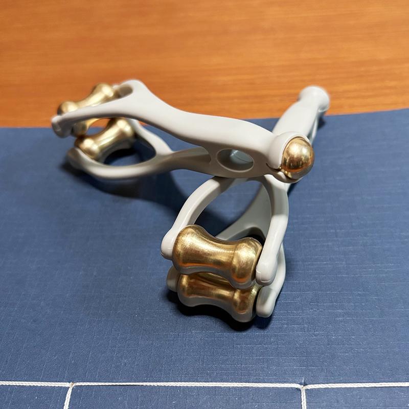 Brass Bianstone Finger Massager Hand Joint Acupoint Scraping Roller Magic Tool for Slimming and Shaping, Multi-Functional Meridian Massager - image 2