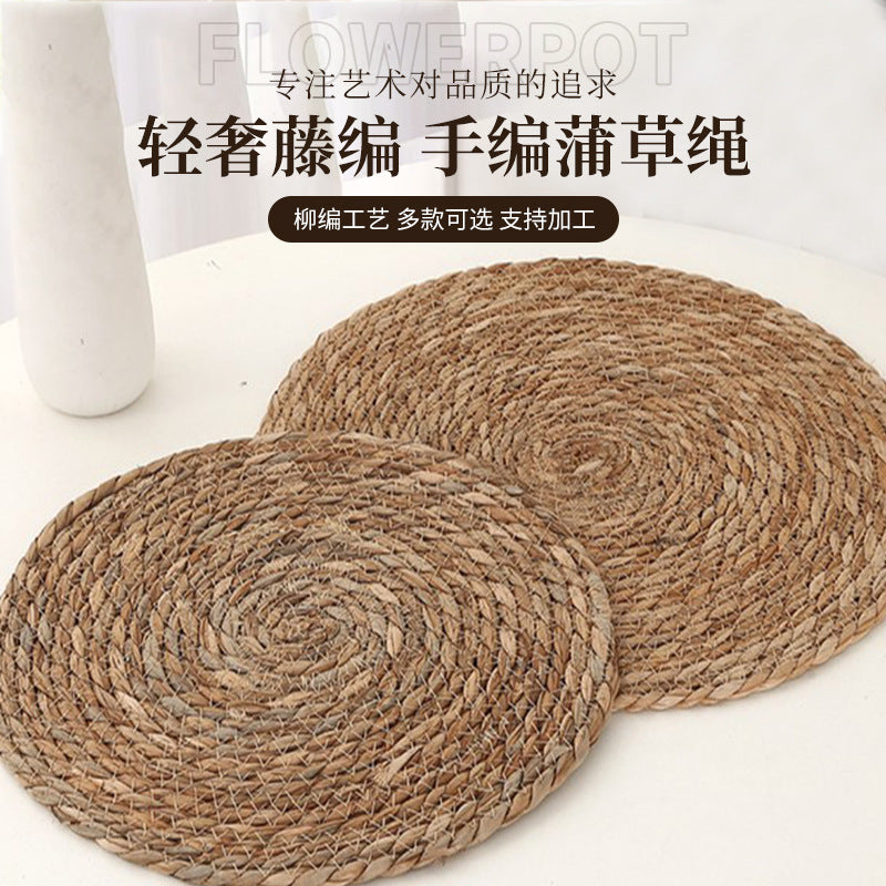 Hand-woven straw placemats, table mats, casserole mats, tea tray heat-insulating mats, floor mats, non-slip tableware mats wholesale - image 1