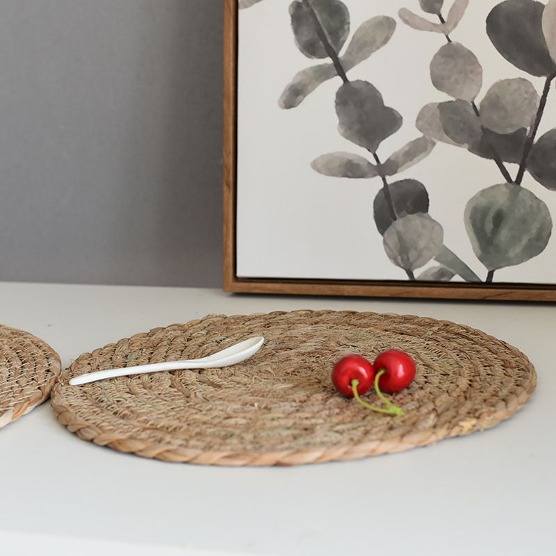 Woven Placemat Japanese Pastoral Style Heat-Insulating Tea Cup Mat Cross-Border Dining Table Coffee Table Straw Woven Round Bowl Mat Pastoral Style - image 3