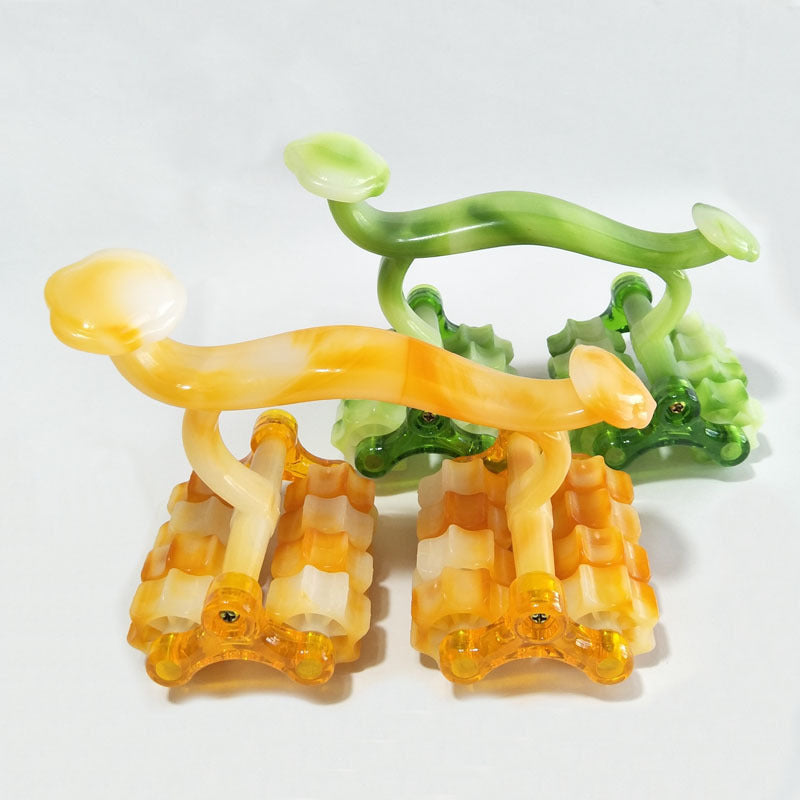 Sixteen-wheel lunar rover roller massager back waist leg manual jade ruyi whole body meridian rubbing process - image 1