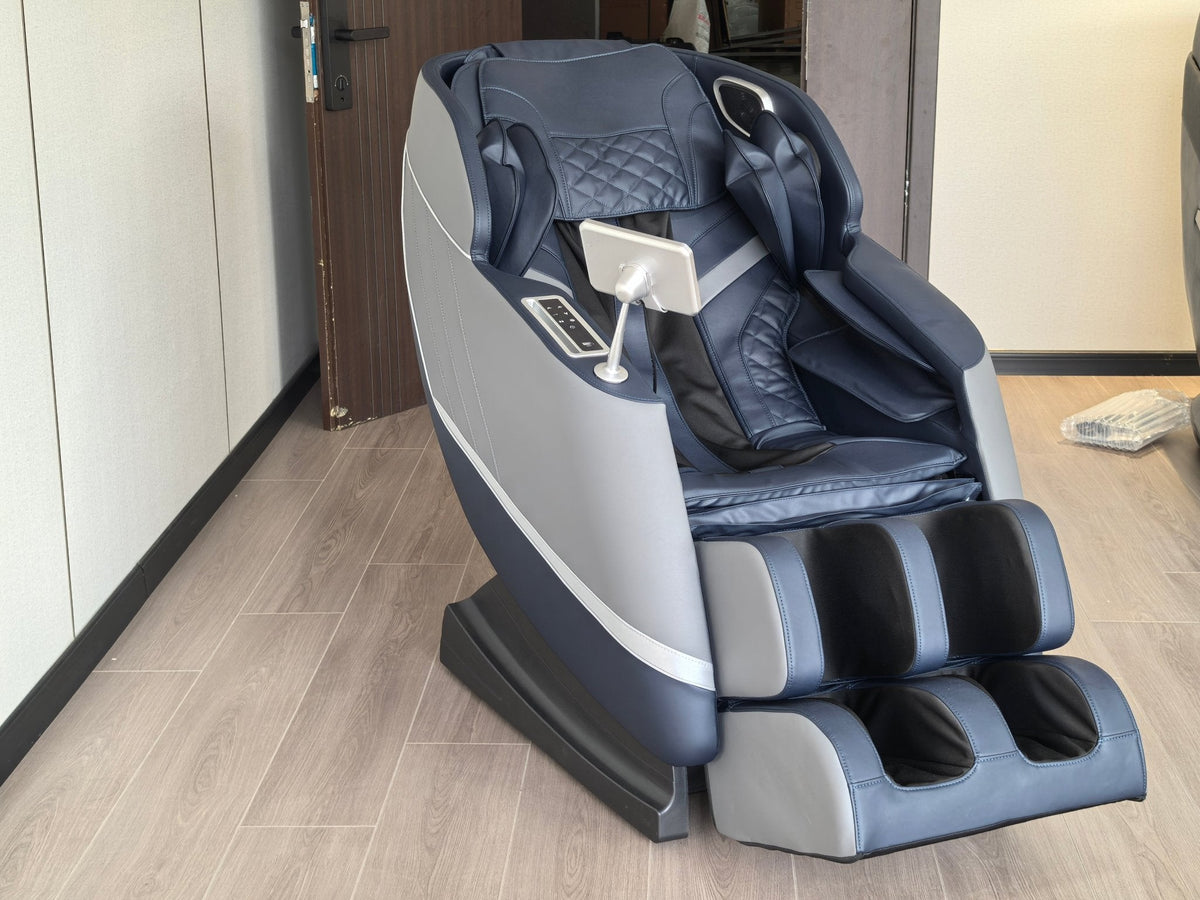 Full Body Zero Gravity Massage Chair with Heating, Foot Rollers & Bluetooth – 7146190