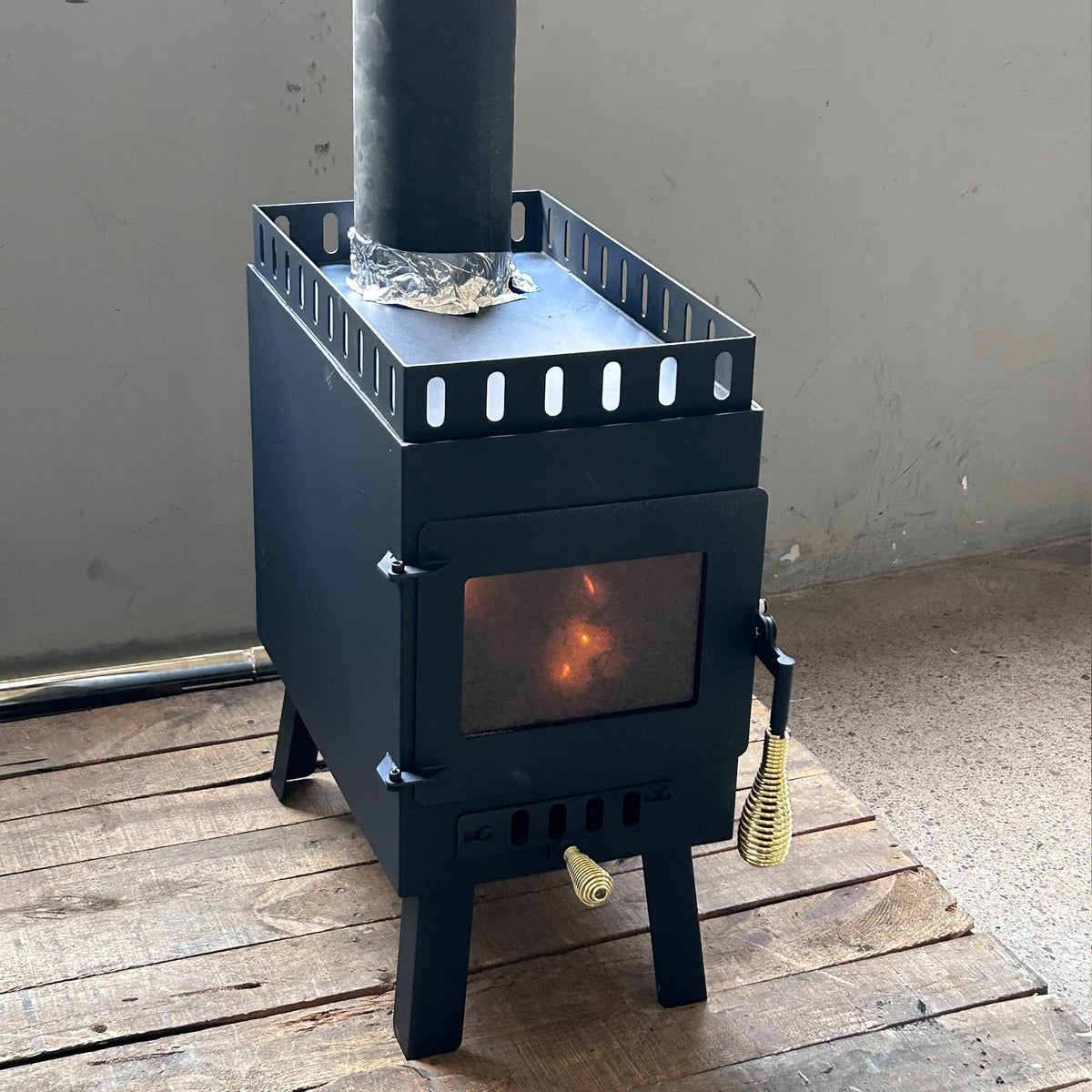 Portable Wood Stove – Modern Tiny Sauna Stove with 2" Rock Lip, Steel Wood Heater for Sauna Tents & Outdoor Heating RS01